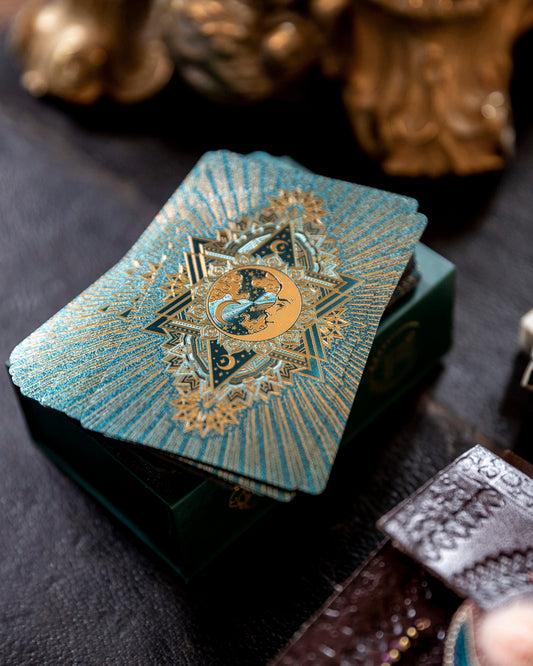 Divinatory teal’n’gold Tarotkort