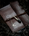 Load image into Gallery viewer, Divinatory Black Moon Pendul