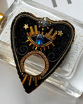 Load image into Gallery viewer, Ouija Pointer Broche
