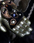 Load image into Gallery viewer, Ouija Pointer Broche
