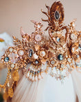 Load image into Gallery viewer, Bijoux Zodiac Brudekrone
